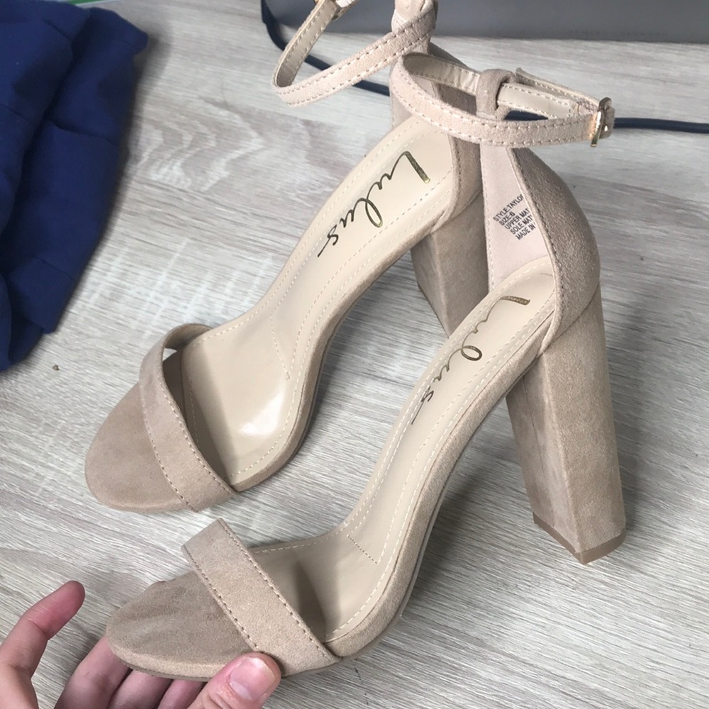 LULUs nude heals